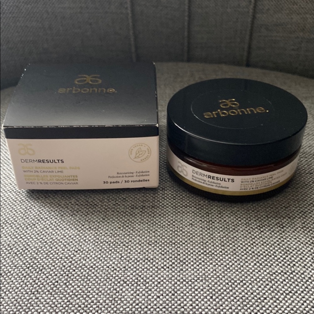 SOLD!! Arbonne DermResults Daily Radiance Peel Pads